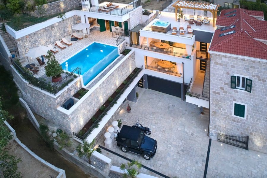 Villa Mladenka with pool